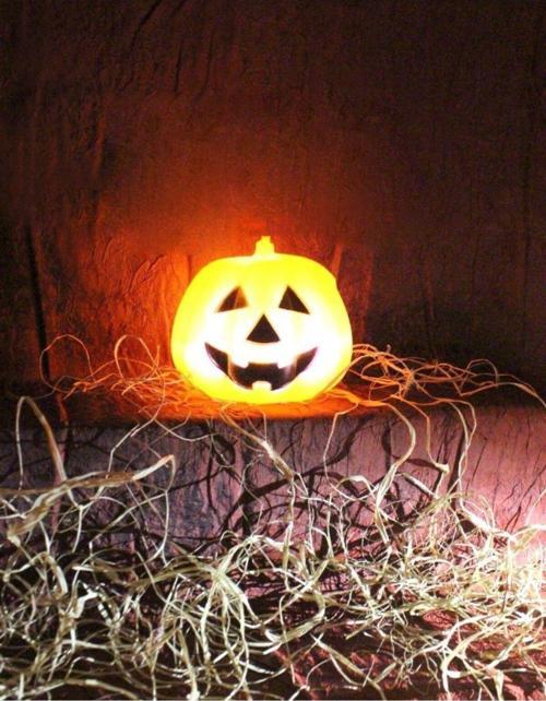 HALLOWEEN DEKORATİF BALKABAĞI IŞIKLI 18CM AST6660