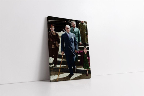 Atatürk Ve Ülkü Hanım Çocukken Kanvas Tablo