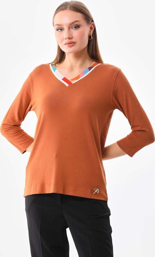 Kadın V Yaka Truvakar Kol Bluz 23588 Camel
