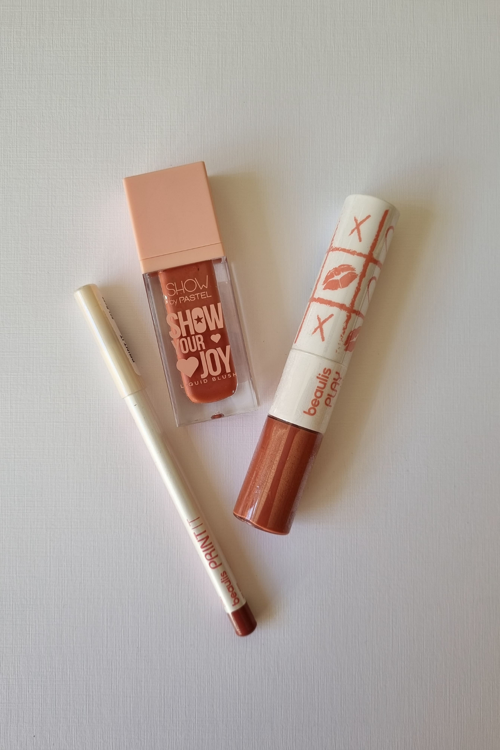 Show by Pastel Show Your Joy Liquid Blush - Likit Allık 53 Print It Dudak Kalemi 501 Rose Play It Çift Taraflı Ruj 200 Maple Leaf Ruj
