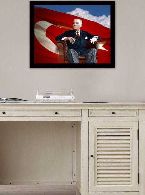Siyah Çerçeveli Atatürk Tablosu 40 cm x 55 cm