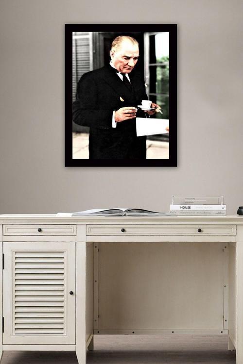 Siyah Çerçeveli Atatürk Tablosu 40 cm x 55 cm