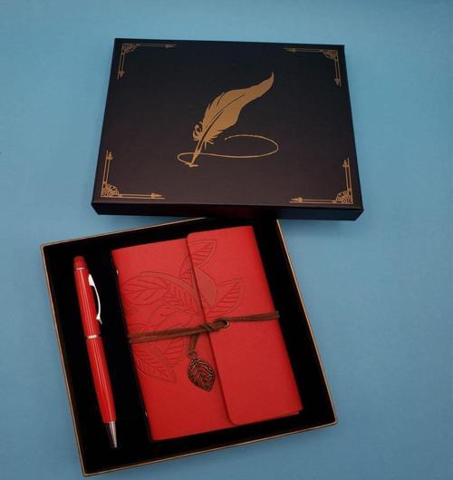 Defter Kalem Kırmızı Renk