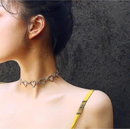 Punk Harajuku Sıralı Kalpli Choker  Kolye 35 Cm