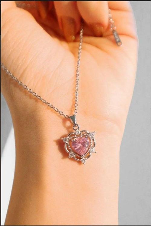 Gümüş Zincirli Zirkon Taşlı Pembe Heart Paslanmaz Çelik Kolye