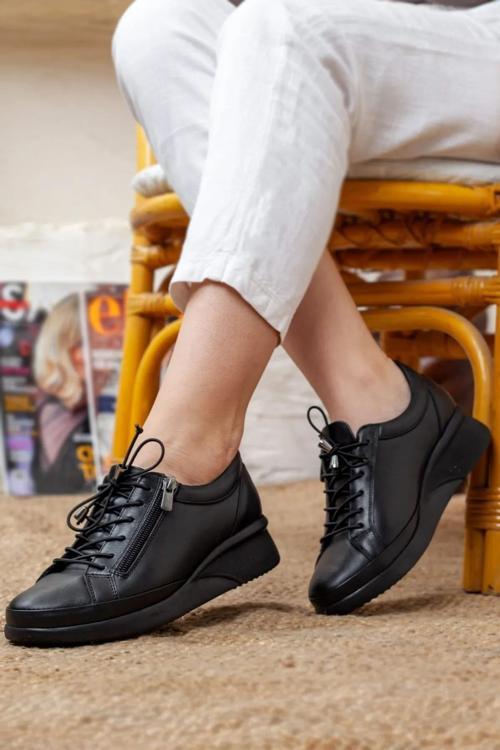 3223 Comfort Lastik Bağçıklı Fermuarlı Hakiki Deri Kadın Ayakkabı