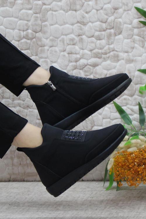 4239 Comfort Taş Detaylı Fermualı Kaymaz Taban Kadın Bot