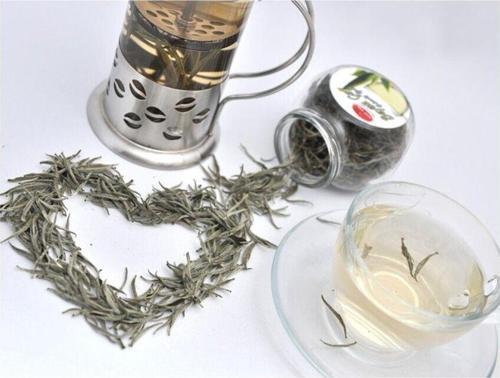 Beyaz Çay (Gümüş İğne)
