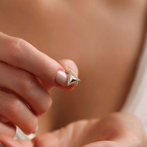 14 Ayar Üçgen Charm Uç ( Bilezik ) 1,0 cm