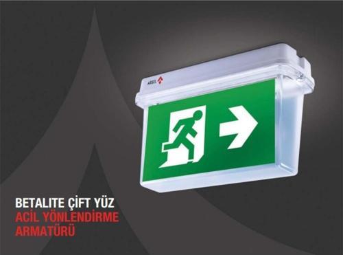 Betalite AEB-3221-L-500 Çift Yüzlü Acil Çıkış Yönlendirme Armatürü Sürekli ve Kesintide 60 Dak. Yanan 500 Lümen LE