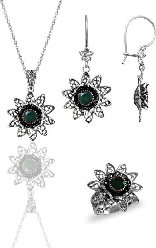 Gümüş kök zümrüt taşlı nilüfer modeli telkari işlemeli kolye küpe ve yüzük üçlü set
