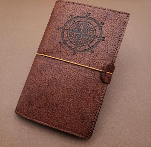 Kahverengi Pusula Temalı Deri Defter