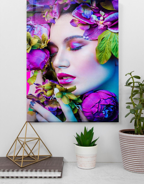 Güllerle Çevrili Kadın Cam Tablo | Hediyelik, Dekoratif, Ofis, Mutfak