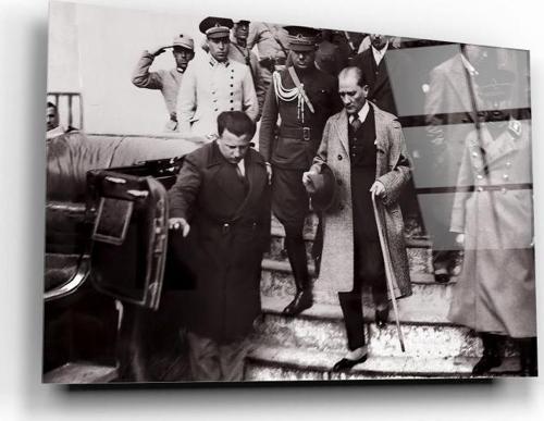 Atatürk Cam Tablo | Hediyelik, Dekoratif, Ofis, Mutfak 