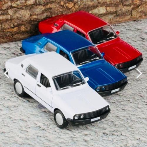 Renault Toros Çek Bırak Metal Araba 1:32 Ölçek Sesli Işıklı Model Araba Koleksiyonluk