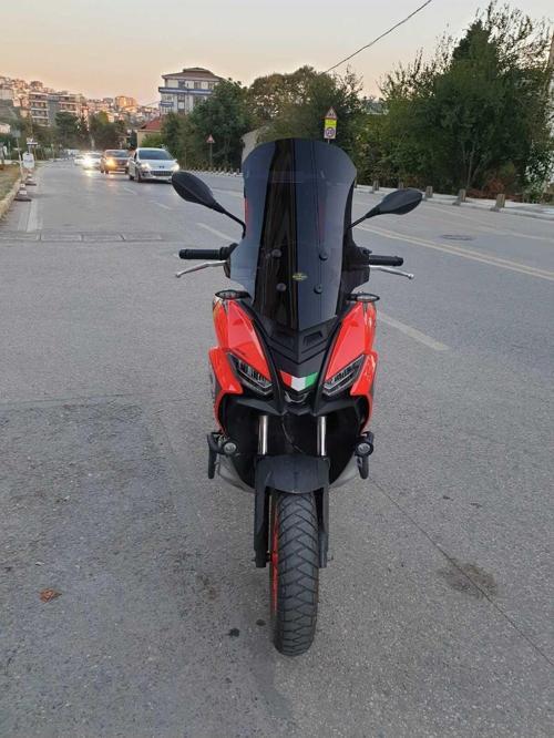 Aprilia SR GT 200 Siperlik Ön Cam 2021 2024 Model 58cm Siyah Renkli 4mm