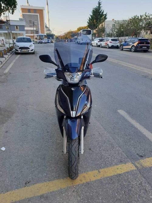 Kymco People S 200 Siperlik Ön Cam 2021 2024 Model 38cm Açıkfüme Renkli 4mm KISA SPOR CAM