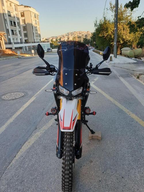 Arora CR 250 Siperlik Ön Cam 2024 Model 55cm Siyah Renkli 4mm