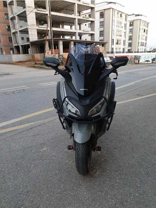 Honda Forza250 Siperlik Ön Cam 2021 2024 Model 47cm Açıkfüme Renkli 4mm BOY