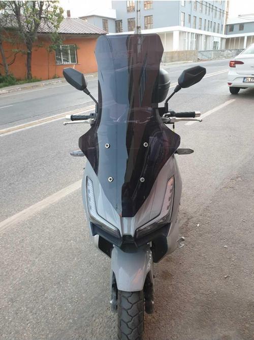 Motolüx Wow Siperlik Ön Cam 2023 2024 Model 78cm Siyah Renkli 4mm UZUN CAM