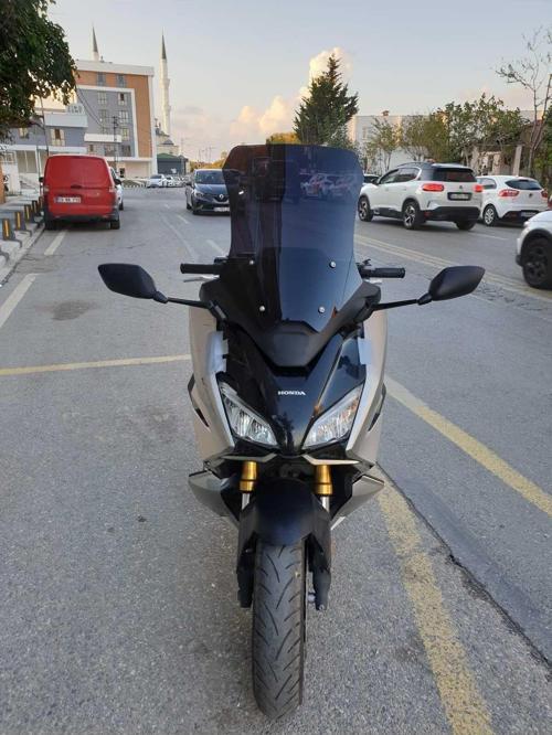 Honda ForzaNSS 750 Siperlik Ön Cam 2021 2023 Model 60cm Siyah Renkli 4mm