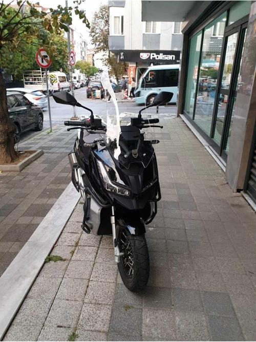 Barossa ADV 125 Siperlik Ön Cam 2024 Model 65cm Şeffaf Renkli 4mm ORTA BOYLU CAM