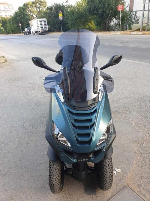 Peugeot Metropolis 400 Siperlik Ön Cam 2021 2024 Model 68cm Açıkfüme Renkli 4mm
