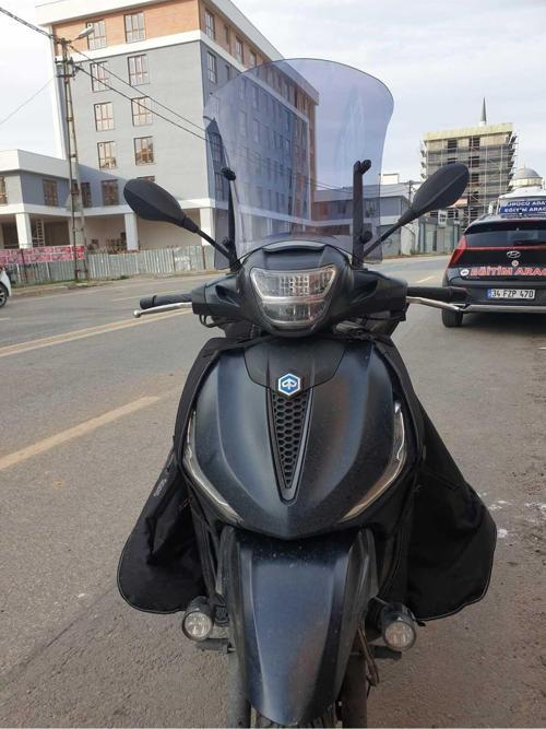 Piaggio Beverlys 400 Siperlik Ön Cam 2021 2024 Model 44cm Açıkfüme Renkli 4mm