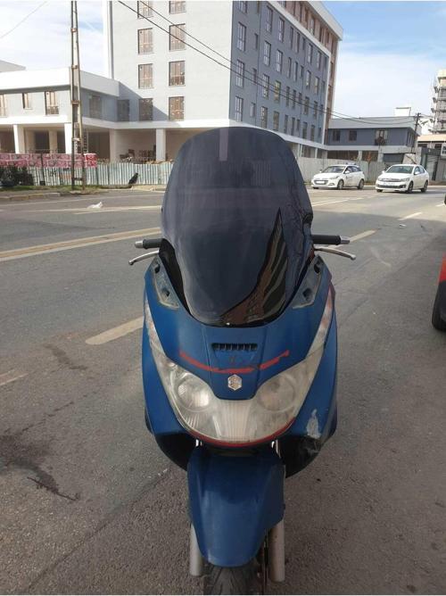 Piaggio X8 200 Siperlik Ön Cam 2004 2006 Model 70cm Siyah Renkli 4mm