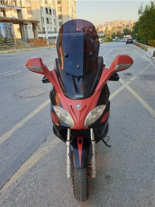 Piaggio X9 Siperlik Ön Cam 2004 2007 Model 59cm Siyah Renkli 4mm