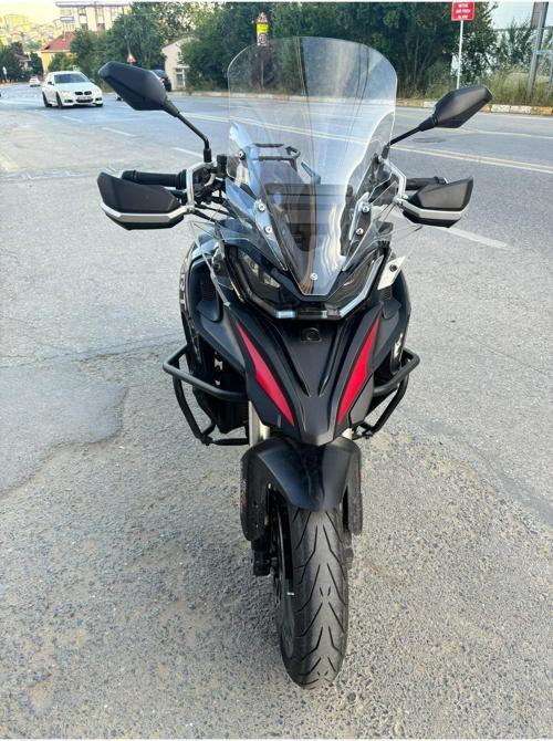 QJ SRT 800 X Siperlik Ön Cam 2023 2024 Model 61cm Şeffaf Renkli 4mm UZUN CAM