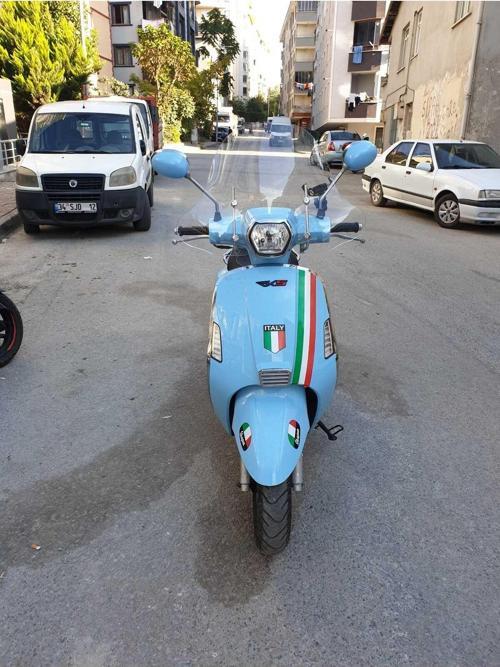 RKS Bitter 125 Siperlik Ön Cam 2022 2024 Model 43cm Şeffaf Renkli 4mm Aparat Gönderi̇lmeyecek