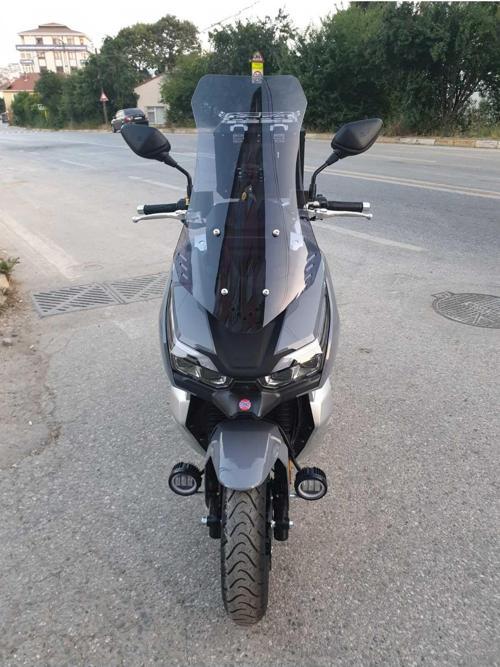 RKS Freccia 150 Siperlik Ön Cam 2022 2024 Model 65cm Açıkfüme Renkli 4mm ORTA BOYLU CAM