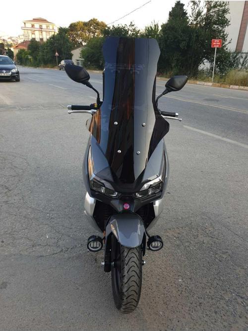 RKS Freccia 150 Siperlik Ön Cam 2022 2024 Model 78cm Siyah Renkli 4mm UZUN CAMModel