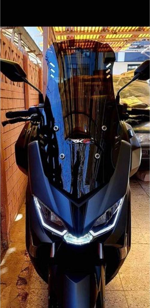 RKS Grace 202 Siperlik Ön Cam 2021 2022 Model 55cm Siyah Renkli 4mm KISA SPOR CAM