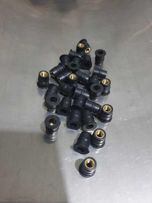 Motosiklet Siperlik Ön Cam Somunu ( M6 ) (14 Adet) 6x11x13mm