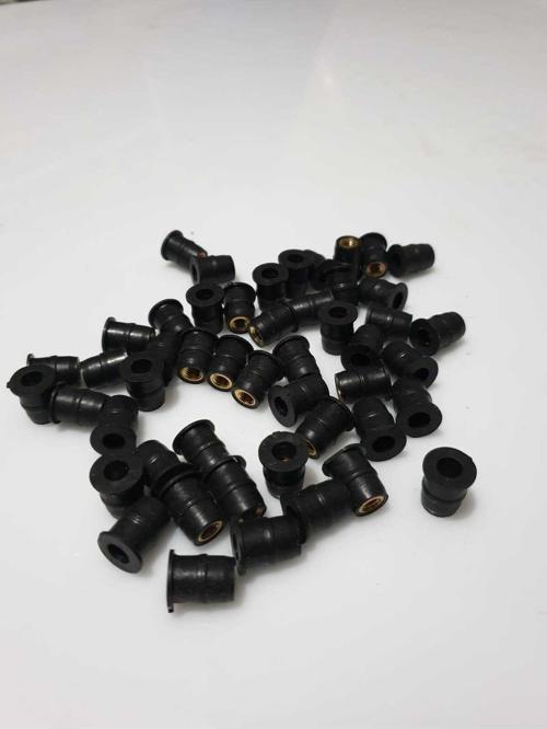 Motosiklet Siperlik Ön Cam Somunu ( M6 ) (2 Adet) 6x11x13mm