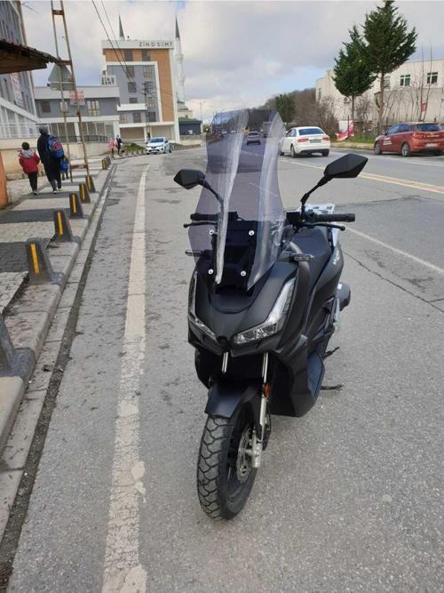Skyjet Rivero 125 Siperlik Ön Cam 2024 Model 75cm Açıkfüme Renkli 4mm UZUN CAM