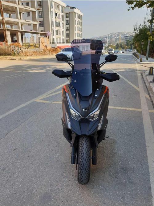 Kymco DTX 250 Siperlik Ön Cam 2024 Model 67cm Siyah Renkli 4mm Elcik Model