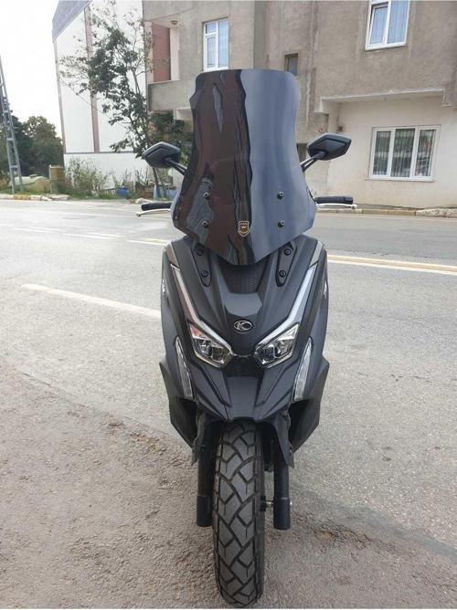 Kymco DTX 360 Siperlik Ön Cam 2022-2023 Model 55cm Siyah Renkli 4mm KISA SPOR CAM