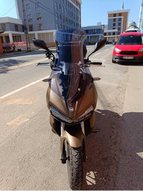 Yuki Adventure 150 Siperlik Ön Cam 2021 2024 Model 75cm Açıkfüme Renkli 4mm UZUN CAM