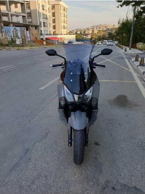 Sym Joyride 300 Siperlik Ön Cam 2023 2024 Model 65cm Açıkfüme Renkli 4mm ORTA BOYLU CAM