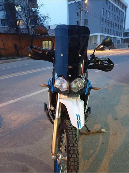 Voge Rally 300 Siperlik Ön Cam 2022 2024 Model 51cm Siyah Renkli 4mm