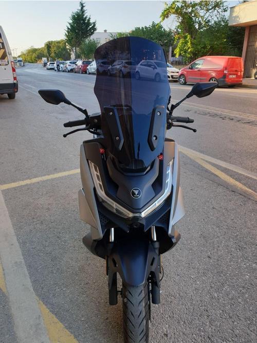 Voge SR3 Siperlik Ön Cam 2023 2024 Model 70cm Siyah Renkli 4mm