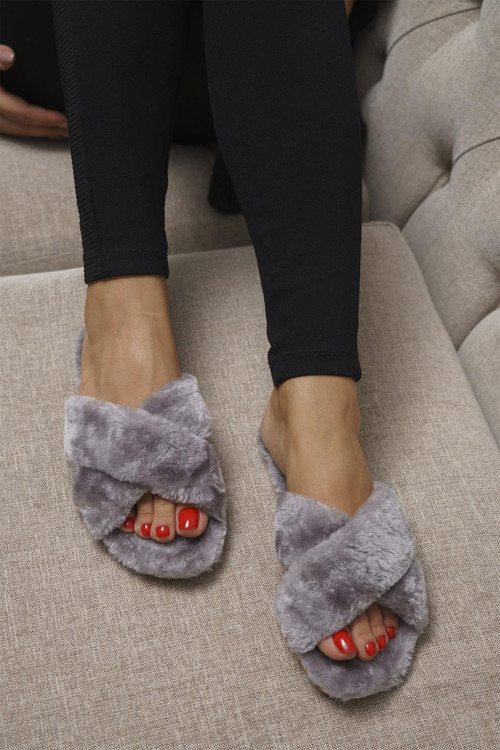 Çapraz Peluş Terlik TS1026