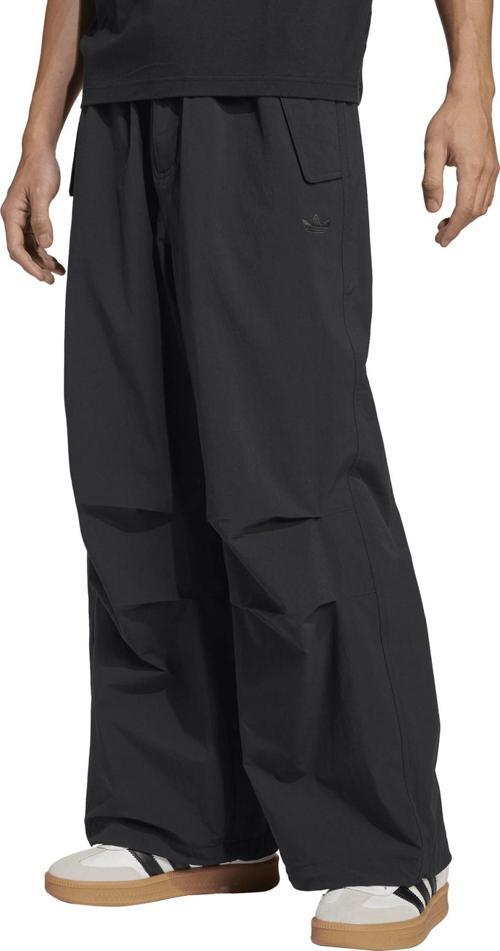 JD2111-E adidas P Ess Parachute Erkek Eşofman Altı Siyah