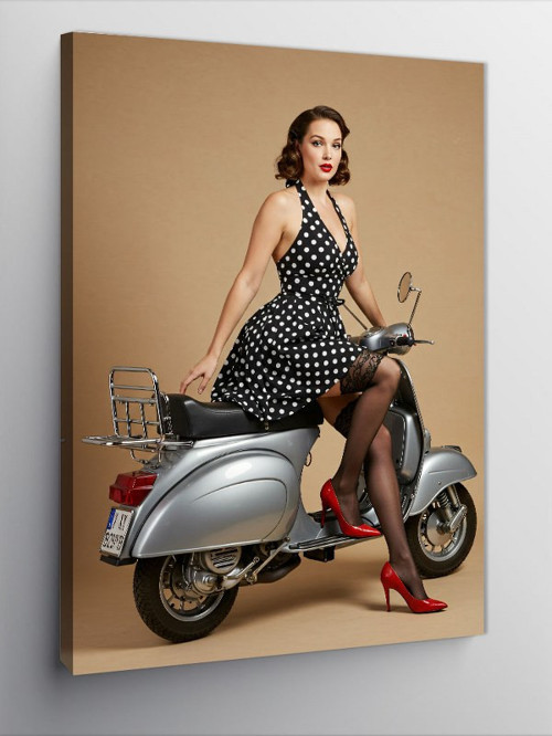 Kanvas Tablo Vespa Üzerindeki Retro Kadın