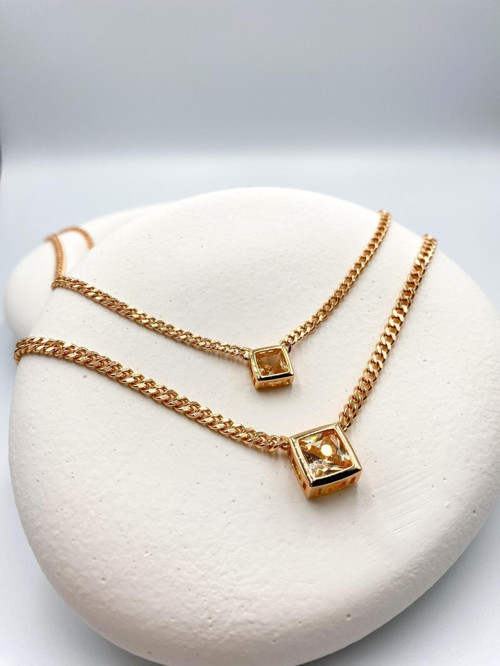 Premium - Kare Taşlı Ikili Katmanlı Renk Atmaz Zincir Kolye - Modern Ve Şık