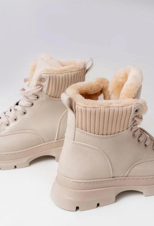 Bej Bağcıklı Günlük Kadın Bot