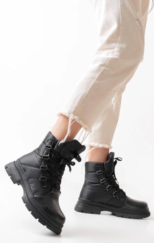 Siyah Bağcıklı Su Geçirmez Kadın Kar Botu